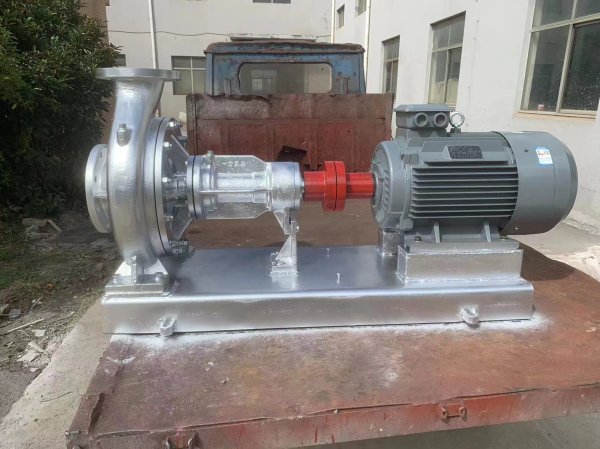 WRY系列新(xīn)一代高效節能(néng)循環油泵 WRY系列新一(yi)代高效節能循(xun)環油泵